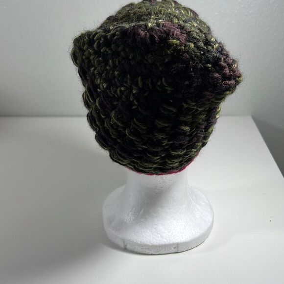 Hand Crocheted Small Billed Beanie Cap. Camo & Pink. OSFM - Picture 3 of 6